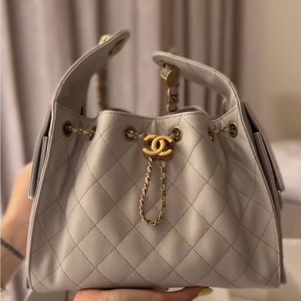 Chanel Quilted Cream Shoulder Bag with Gold Details